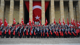 Yurdun 81 ilinden gelen gençler Anıtkabir'i ziyaret etti