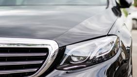 Mercedes-Benz kar hedeflerini düşürdü