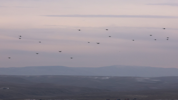 Sürü İHA'lar testte: Böyle geldiler, gerçek mühimmatla vurdular