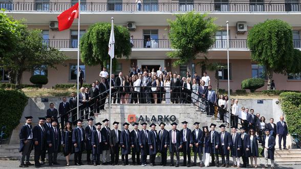 Geleceğin liderlerini yetiştiren program altıncı dönem mezunlarını verdi