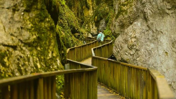 Horma Kanyonu'na sonbahar ayrı bir güzellik sunuyor