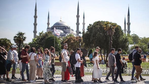 Yılın 10 ayında turist sayısı 55 milyonu geçti
