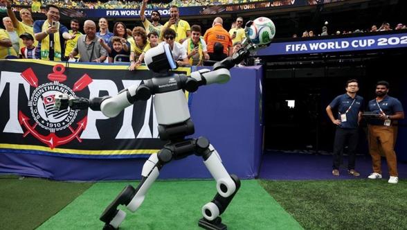 Dünya Kupası'nda görülen insansı robot: Atlas