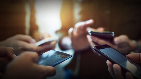 Yerli, akıllı telefon geliyor: Dev şirket üretecek