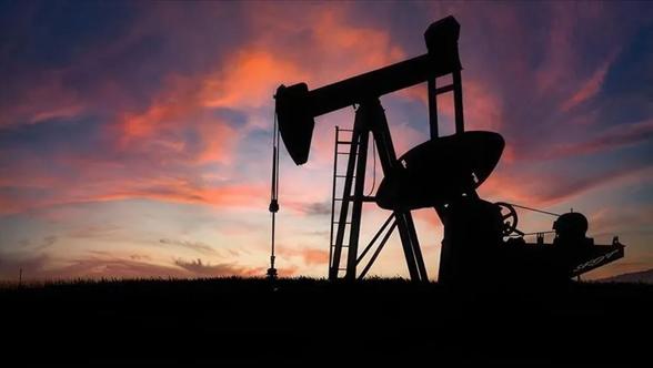 Petrolde dikkat çeken düşüş: Altını fiyatlıyor