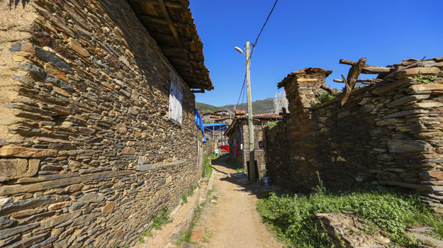 Adı perili köye bile çıktı ama şimdi yeniden ayağa kalkıyor