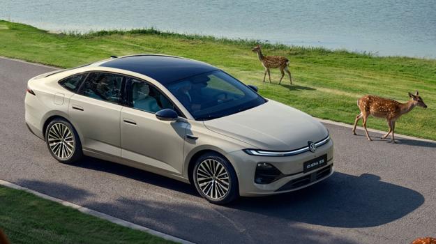Volkswagen'in yeni sedanı satışa çıktı: İşte özellikleri