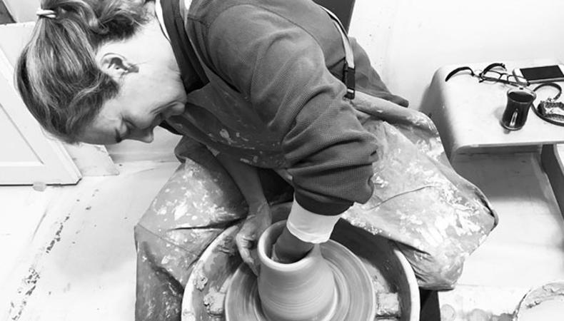 İş dünyasının seramiğe gönül veren isimleri ilk sergisini açıyor