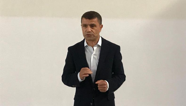 "Yerli akıllı telefon fabrikamıza 100 milyon liralık yatırım yaptık"