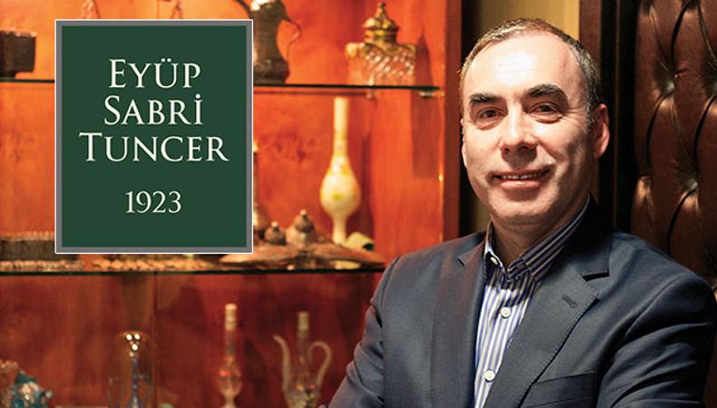 Kolonyadan doğan bir hikaye: Eyüp Sabri Tuncer