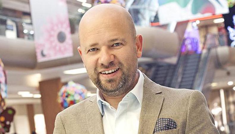 Cemil Demirbakan, beyaz yakadan müziğe dönüş yaptı
