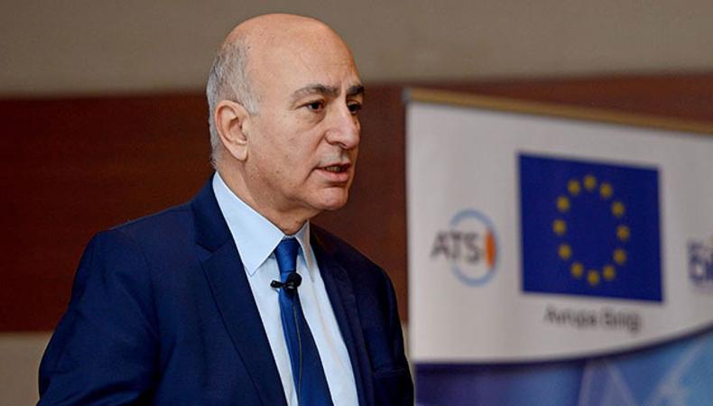 Mahfi Eğilmez: Yapısal reformlara yönelmeliyiz, faiz artırmak kalıcı bir çözüm değil