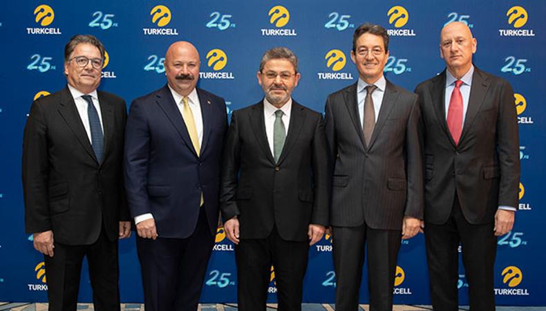 Turkcell 25. yılını kurucuları ve eski genel müdürleriyle kutladı