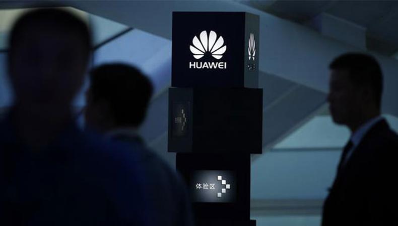 Google'dan Huawei'ye güncelleme yasağı