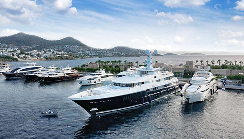 Yalıkavak Marina sezonun ilk mega yatlarını ağırlıyor