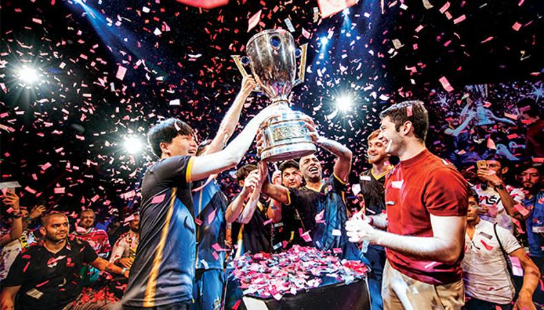 Royal Youth, e-sporun her dalında başarı için bastırıyor