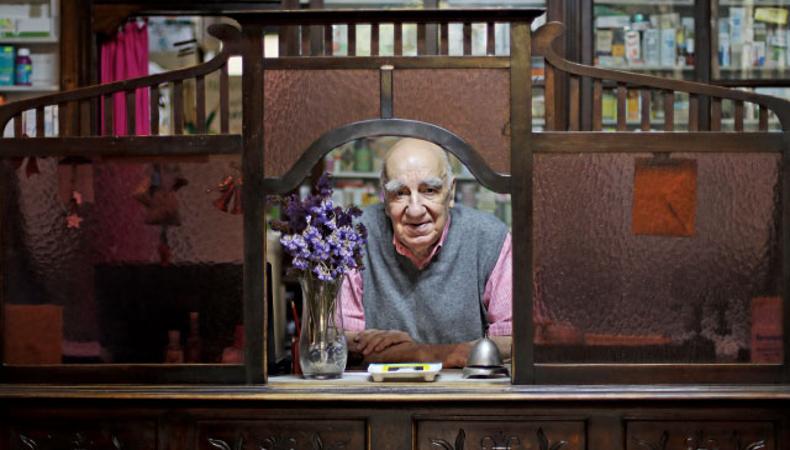 Eczacılık mesleğinde 70 yıl: Melih Ziya Sezer