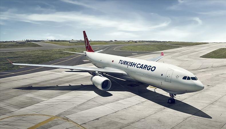 Covid-19 aşılarını THY Cargo taşıyor