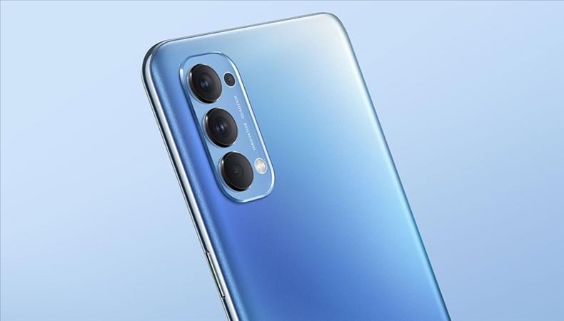 Türkiye'ye yatırım yapan akıllı telefon şirketleri üretim için gün sayıyor