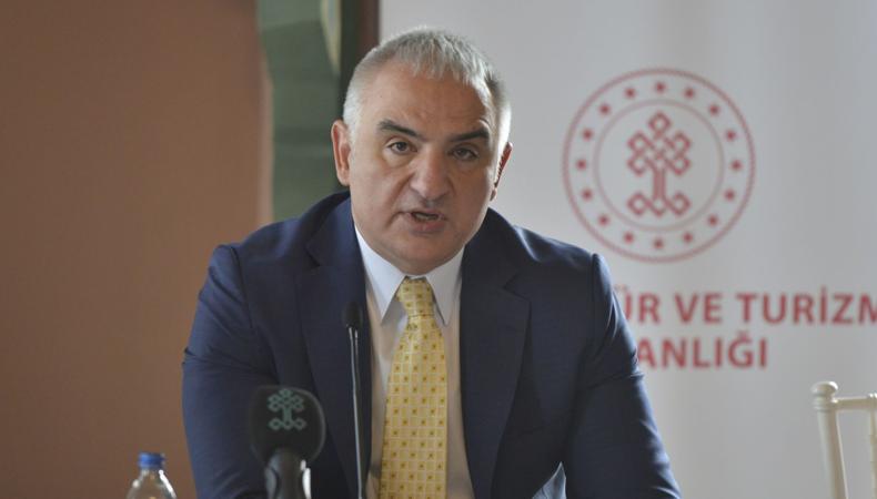 "17 Mayıs'ta vaka sayıları 5 binin altına inecek"