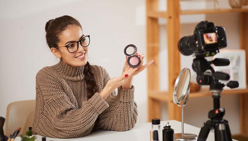 Influencer'lar artık bu kurallara uyacak