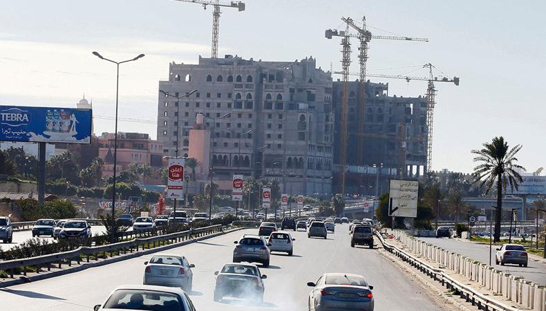 Libya'ya müteahhitlerden çıkarma