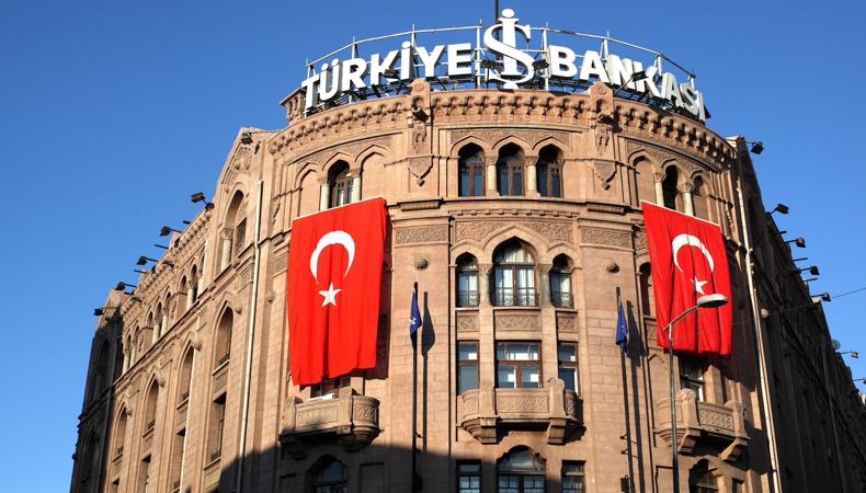 "Türkiye'nin en güçlü" markası İş Bankası oldu