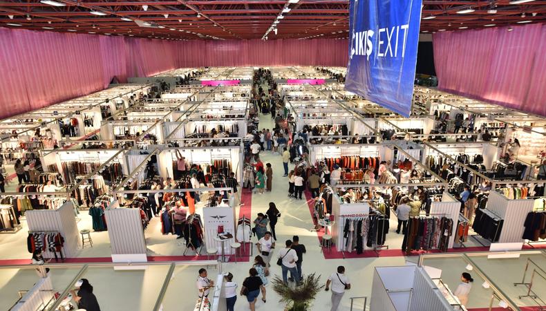 Ruslar engel tanımadı, Antalya'ya akın etti