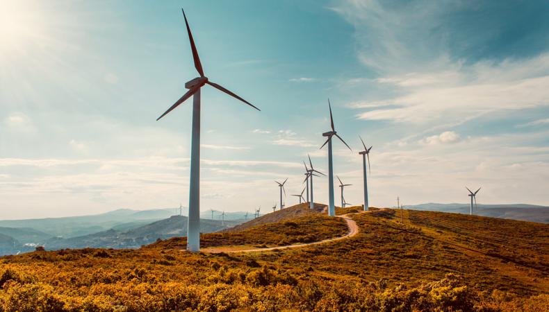 Rüzgar enerjisi gücü 10 bin megavatı aştı