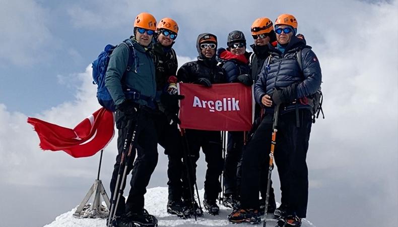 Arçelik yöneticileri Ağrı Dağı'na tırmandı