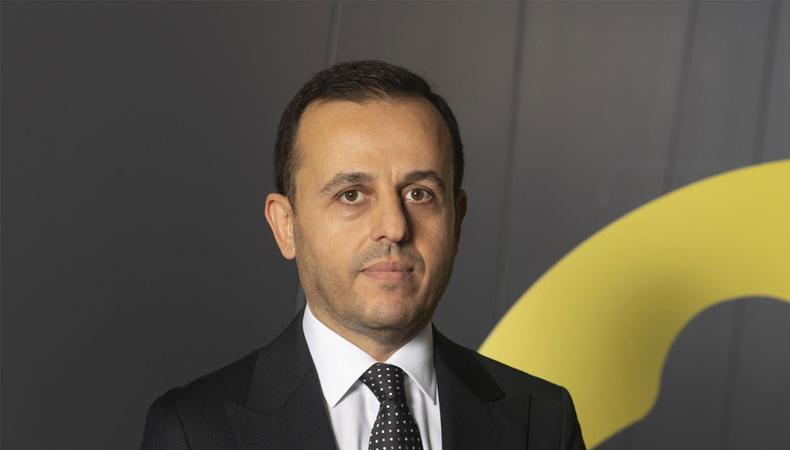 Turkcell'den afet bölgesine 10 bin tablet