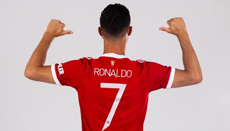 ManU Ronaldo ile uçuşa geçti