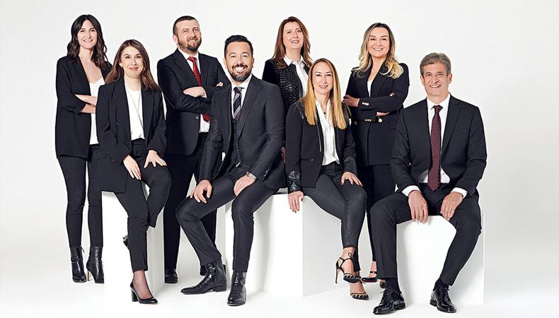 "Mutfağımıza da, yönetimimize de kadın eli değiyor"