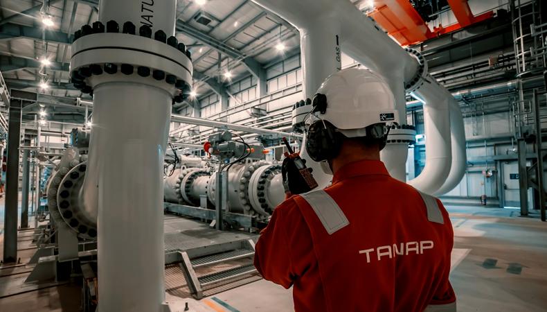 Azerbaycan ile ilave doğalgaz için anlaşma imzalandı