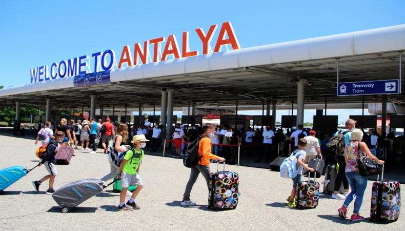 Pandemide 'yerli turist' can suyu oldu