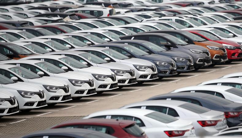 Ekimde 2,6 milyar dolarlık otomotiv ihraç ettik