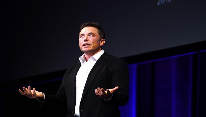 Elon Musk: Hisselerimi satmalı mıyım?