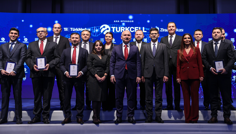 Adil Karaismailoğlu: Türkiye'de havalimanı sayısı 61'e çıkacak