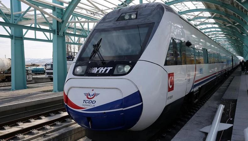 Süre 40 dakikaya iniyor. Konya-Karaman Hızlı Tren Hattı bugün açılıyor