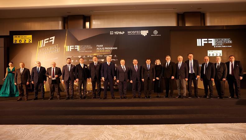 Türkiye'de bir ilk yaşatacak olan İstanbul Mobilya Fuarı iki fuar merkezinde başladı