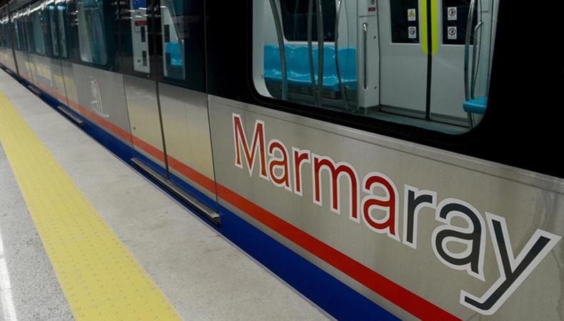 "Marmaray yoğun kar yağışında İstanbul'un ulaşımını sırtladı"