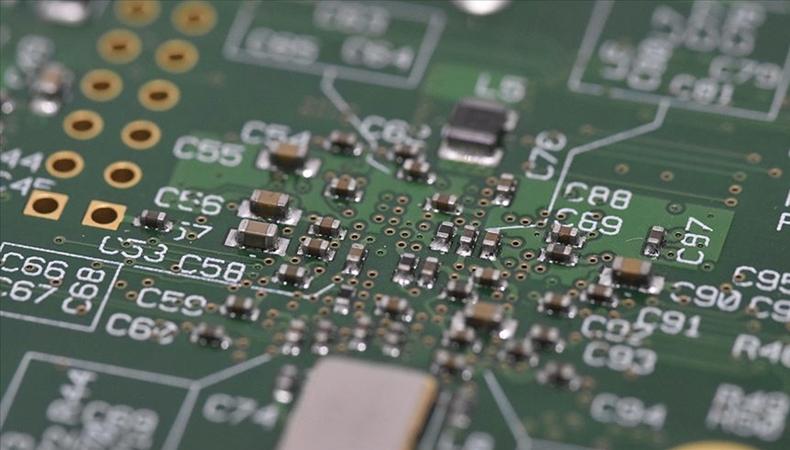 Küresel çip satışları 2021'de 555,9 milyar dolara ulaşarak rekor kırdı