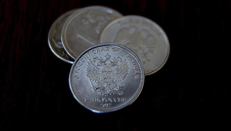 Rus rublesi tekrar değer kaybediyor