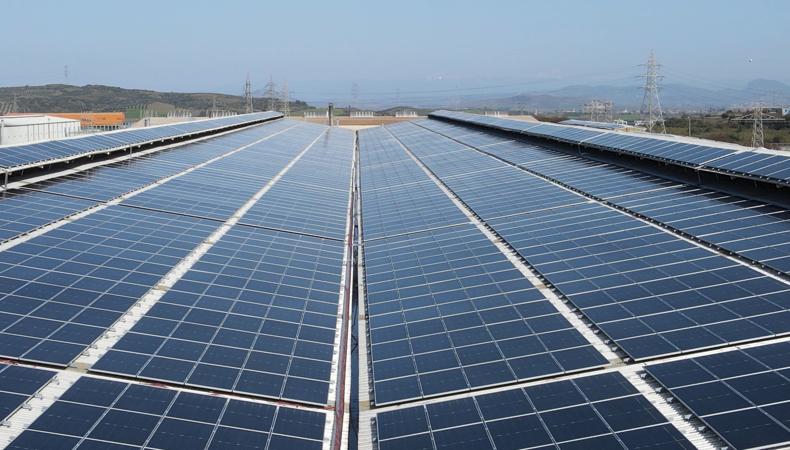 TOSYALI HOLDİNG'DEN DÜNYANIN EN BÜYÜK ÇATI ÜSTÜ GÜNEŞ ENERJİSİ PROJESİ