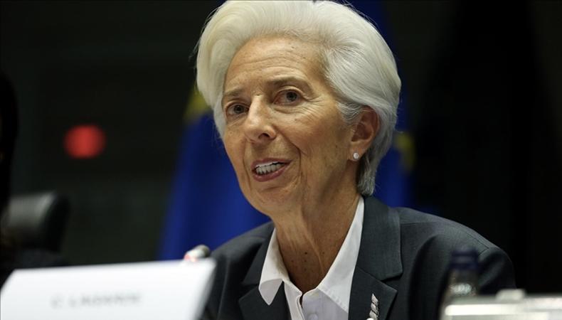 ECB Başkanı Lagarde, faiz artırımı için bu yıl güçlü bir ihtimal olduğu sinyalini verdi