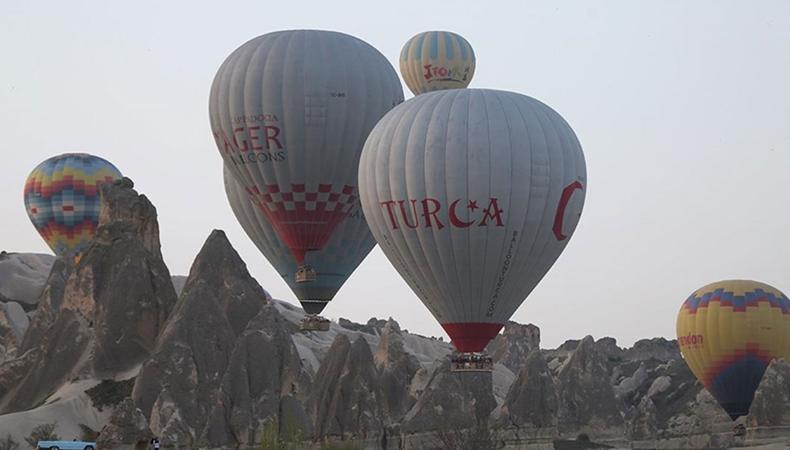Kapadokya'da balon turlarına 7 ayda 327 bin 859 turist katıldı