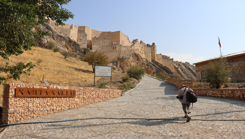 Kahta Kalesi 17 yıl sonra kapılarını ziyaretçilerine açtı