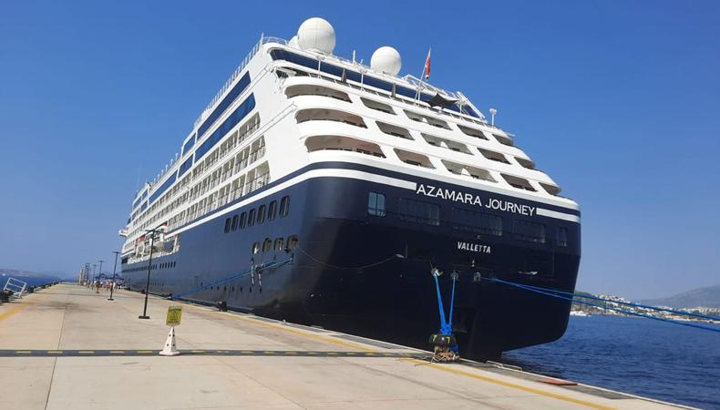 "Azamara Journey" Bodrum Limanı'na yanaştı