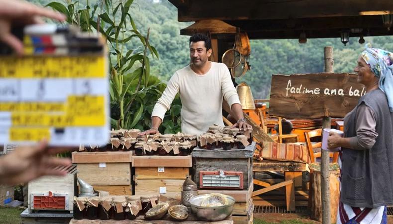 Türk Telekom'un Kenan İmirzalıoğlu'yla çektiği yeni reklam yayınlandı