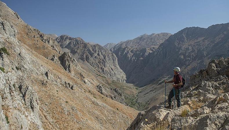 Munzur Dağları'nın 3 bin rakımlı zirveleri dağcıların rotasında